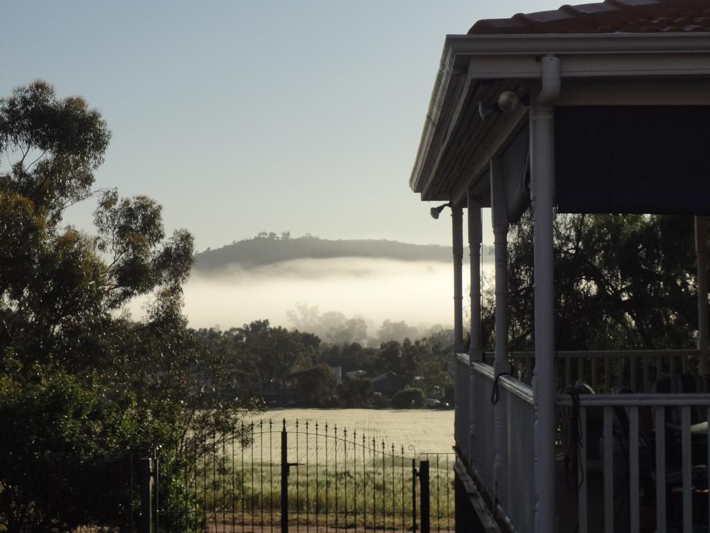 Hillside Country Retreat Hotel York Bagian luar foto