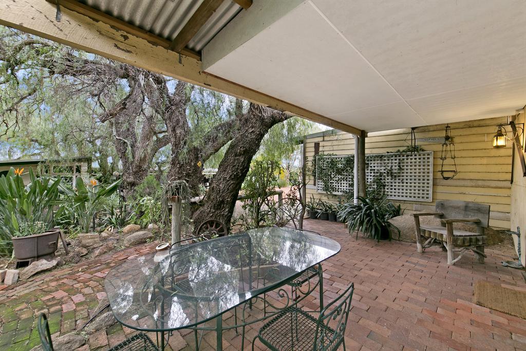 Hillside Country Retreat Hotel York Bagian luar foto