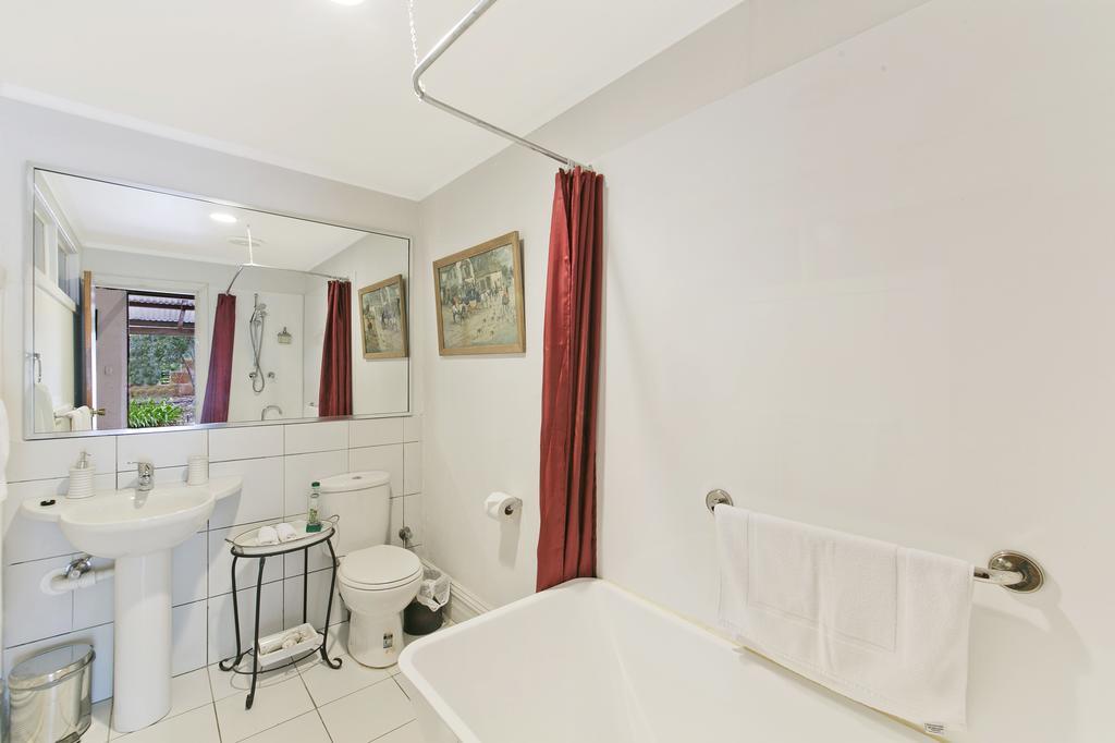 Hillside Country Retreat Hotel York Bagian luar foto