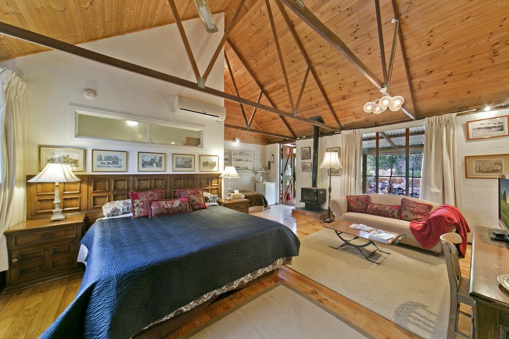 Hillside Country Retreat Hotel York Bagian luar foto